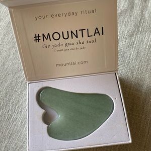 Mount Lai gua sha tool